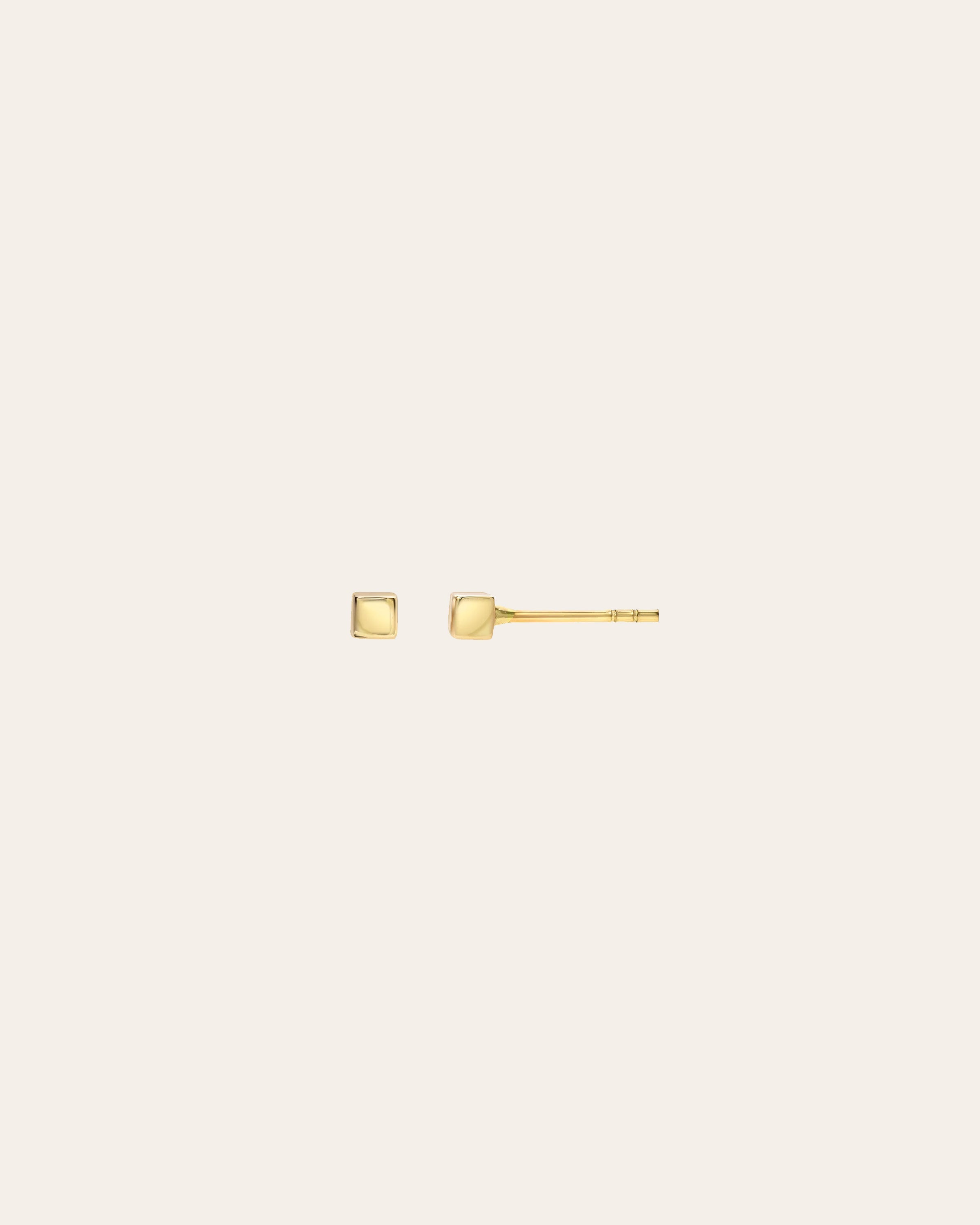 Zoe Lev 14k Gold Small Cube Stud Earrings