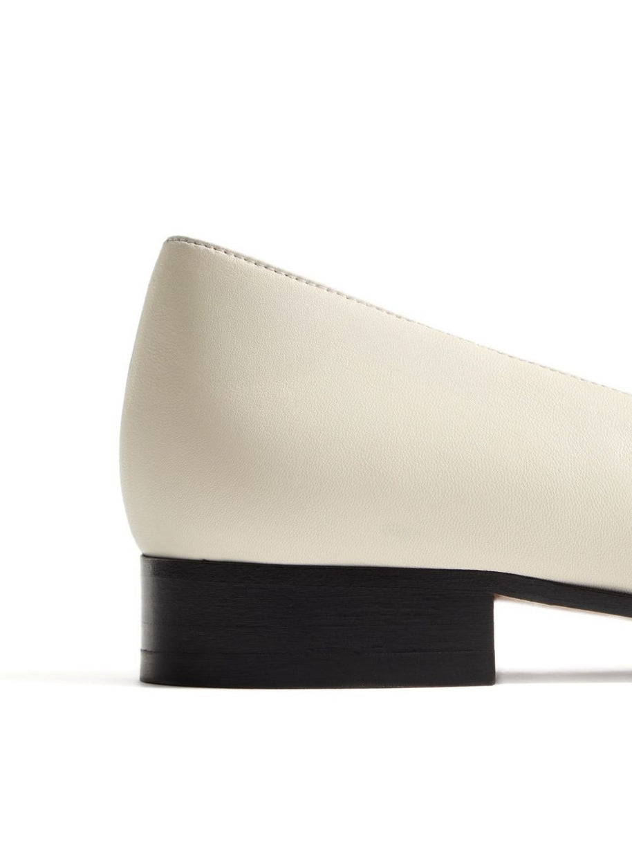 Valentino Garavani Valet Du Roi Leather Ballet Flats - White
