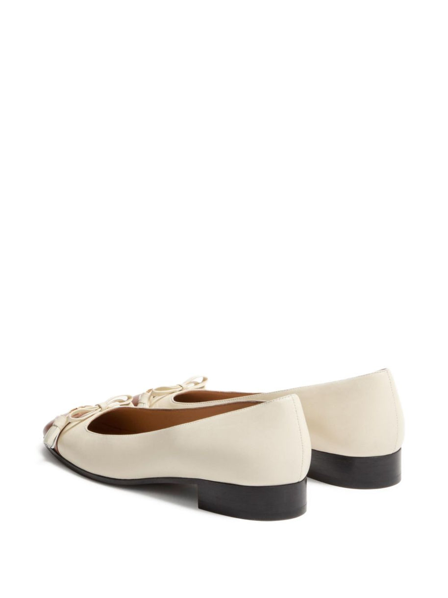Valentino Garavani Valet Du Roi Leather Ballet Flats - White