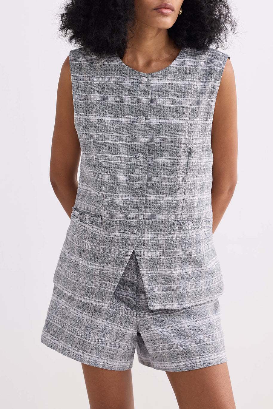 Reistor Cotton Tweed Shorts in Grey