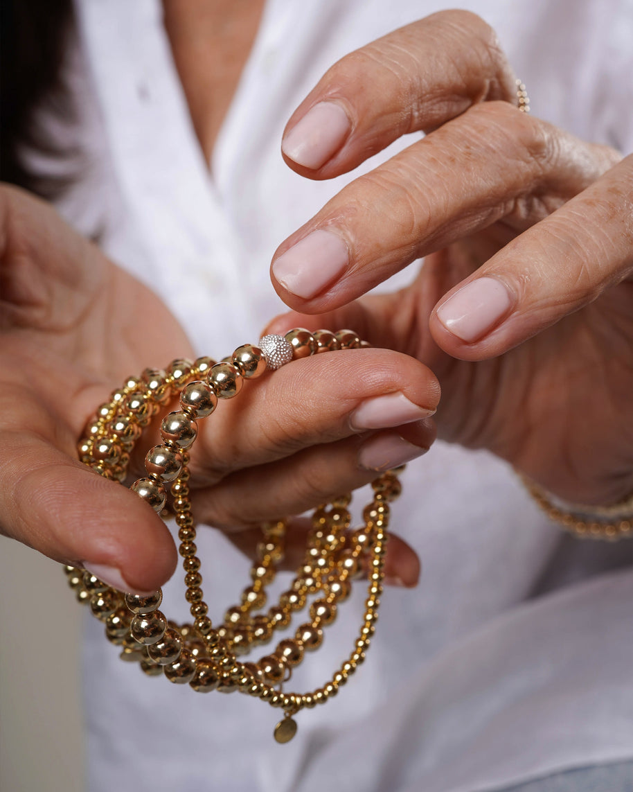 Zoe Lev 5mm Gold Bead Bracelet With Diamond Bead