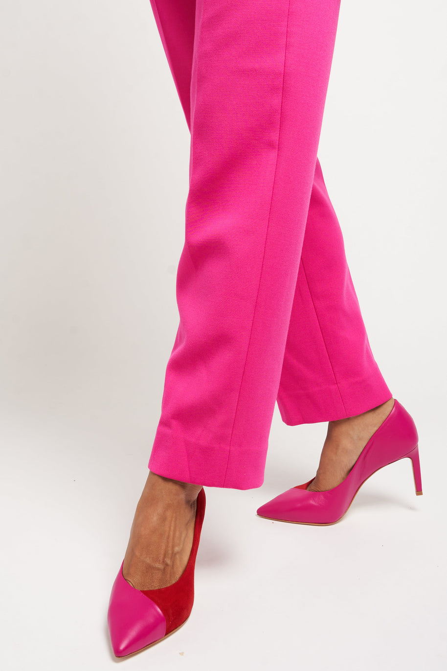 Joan Oloff Dominique Pink