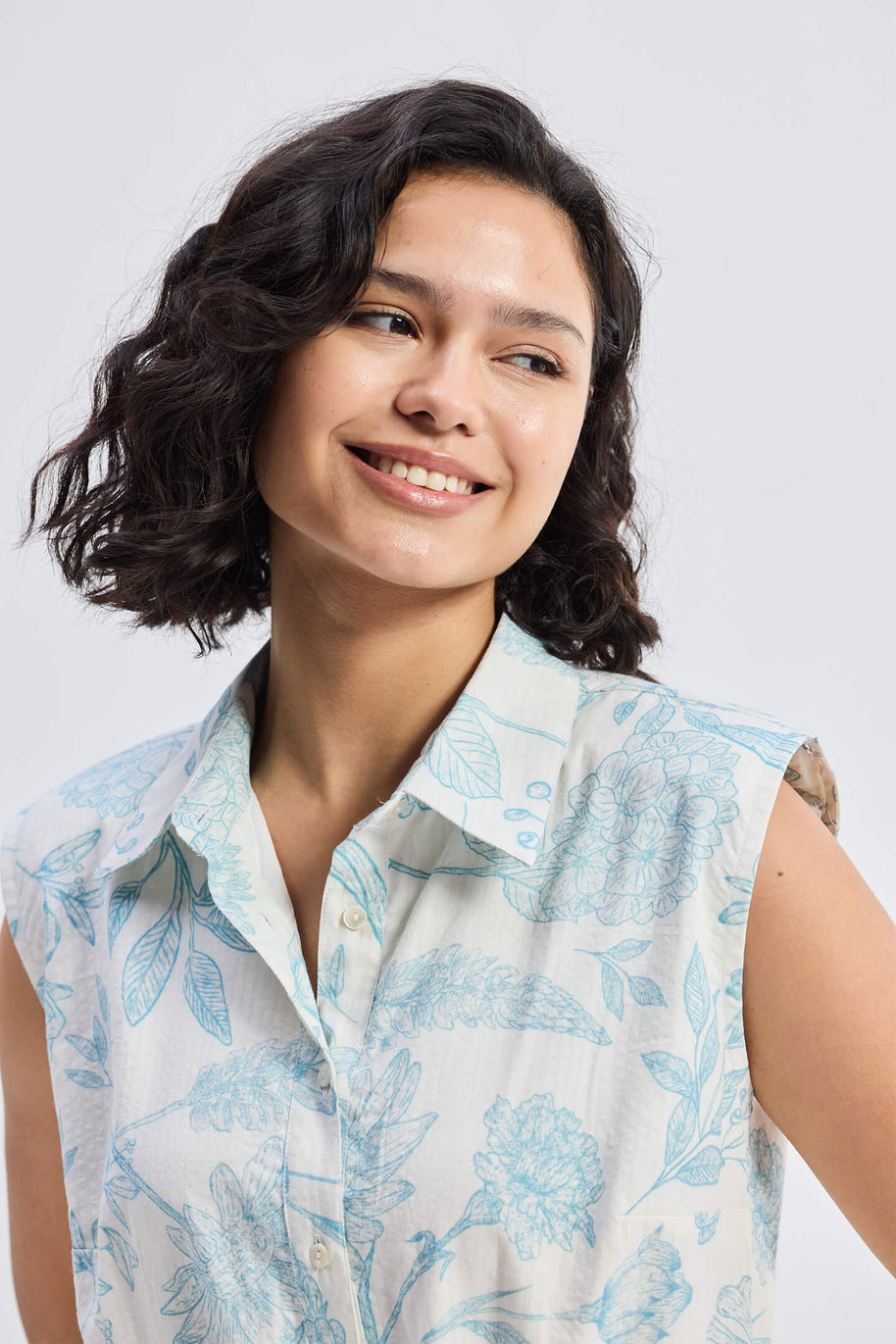 Reistor Drawstring Shirt Dress in Blue Florals