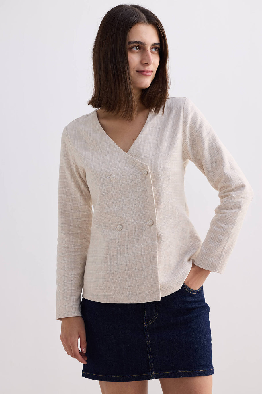 Reistor Fitted Cotton Tweed Jacket in Cream
