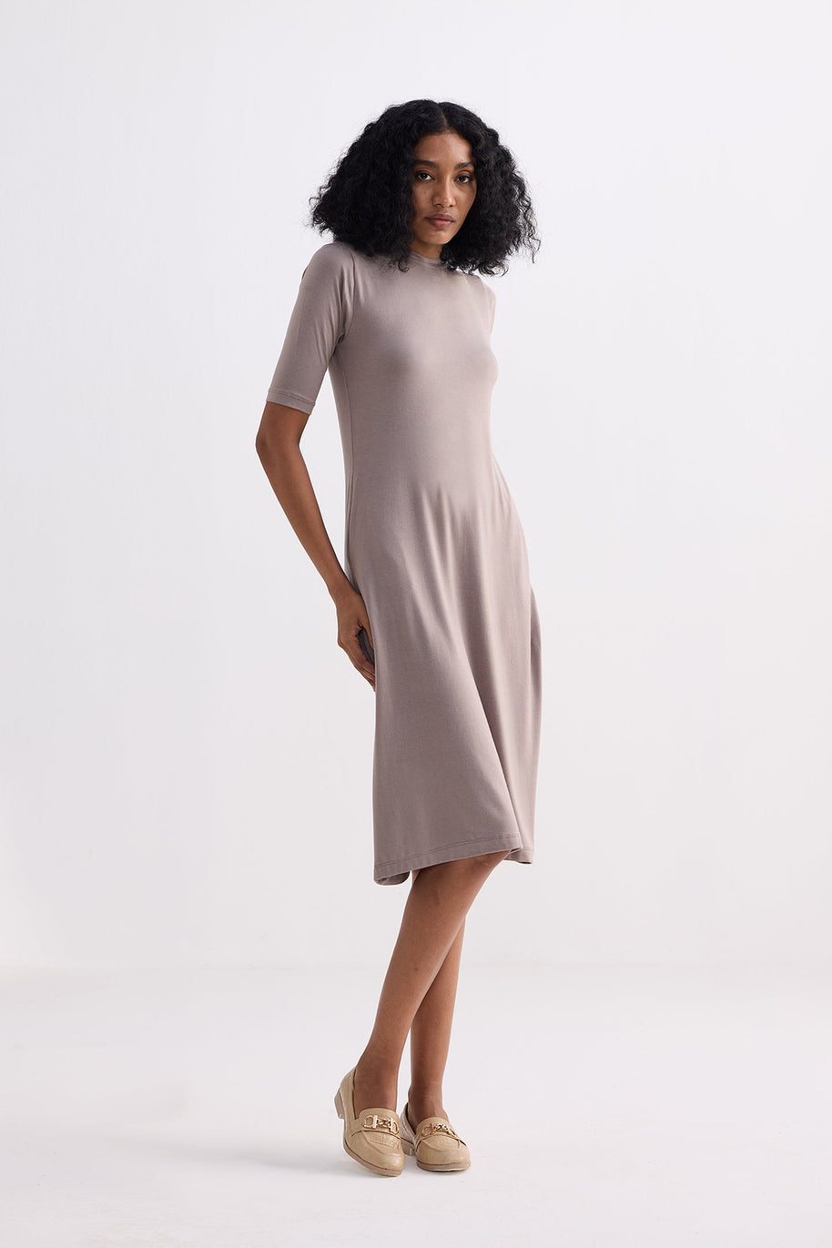 Reistor High Crew Neck Elbow Sleeves Fitted Dress in Dusty Brown
