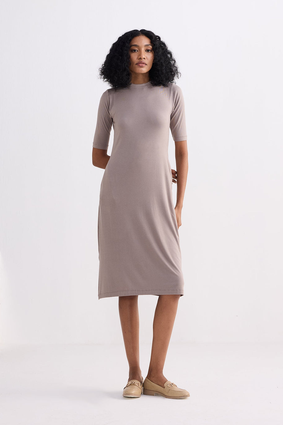 Reistor High Crew Neck Elbow Sleeves Fitted Dress in Dusty Brown
