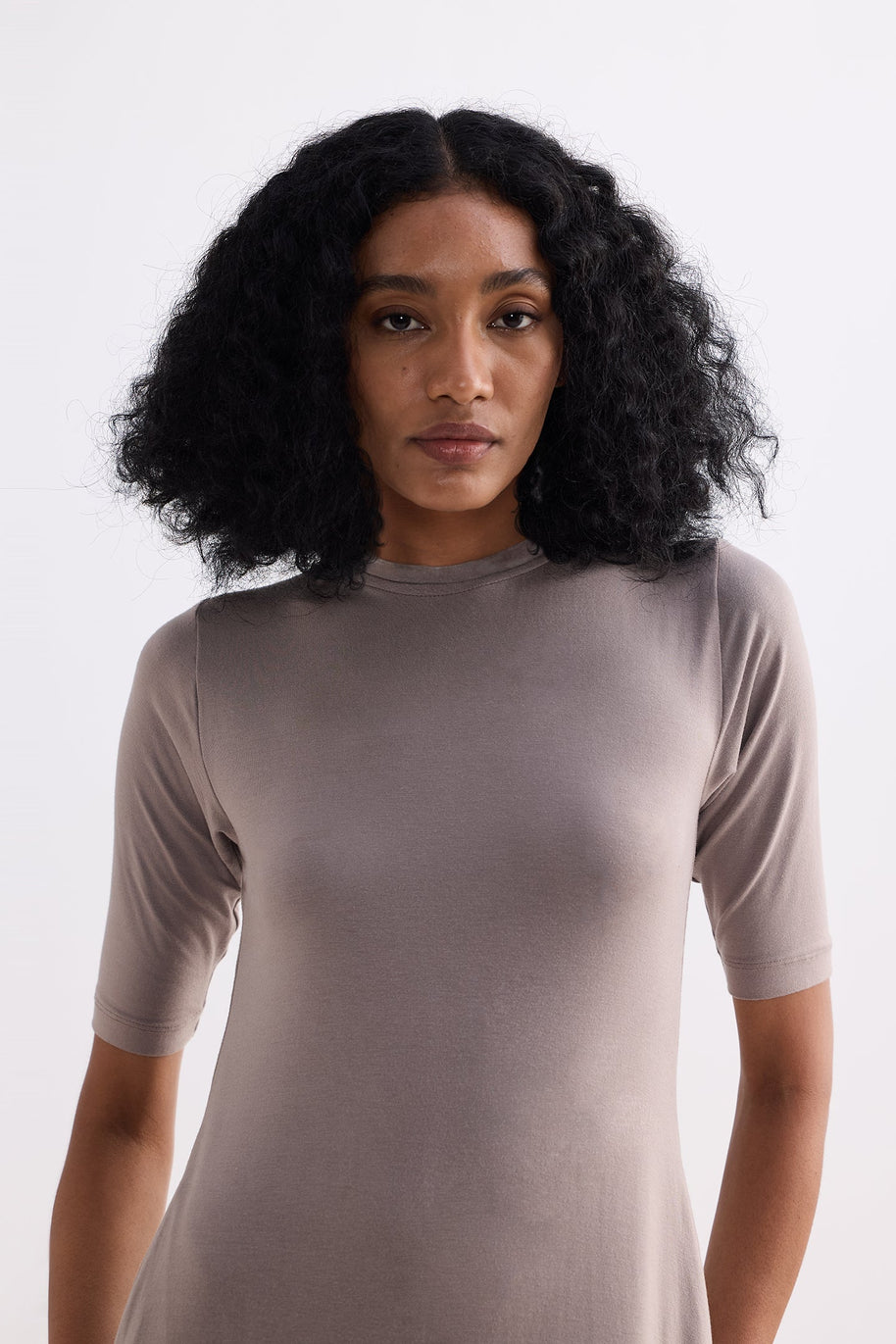 Reistor High Crew Neck Elbow Sleeves Fitted Dress in Dusty Brown