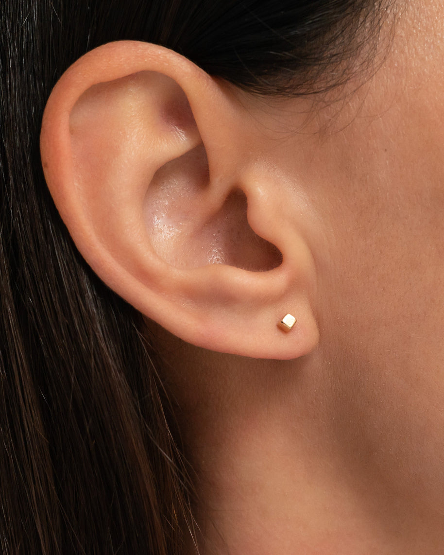 Zoe Lev 14k Gold Small Cube Stud Earrings