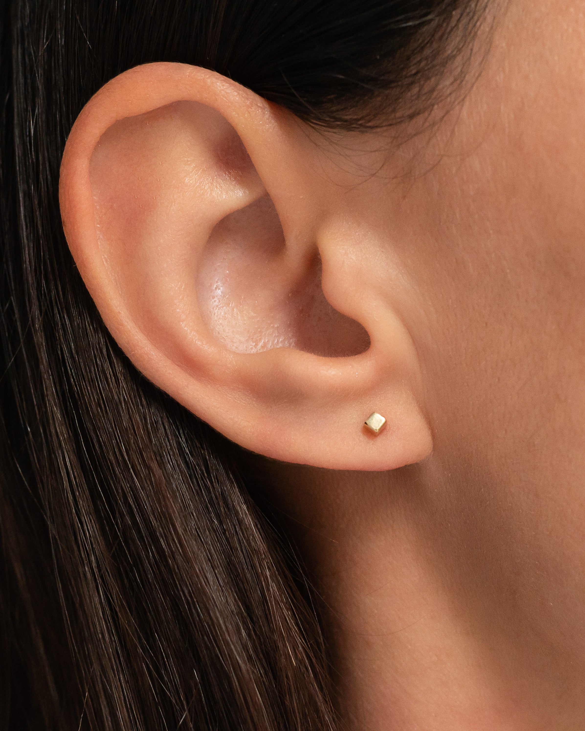 Zoe Lev 14k Gold Small Cube Stud Earrings
