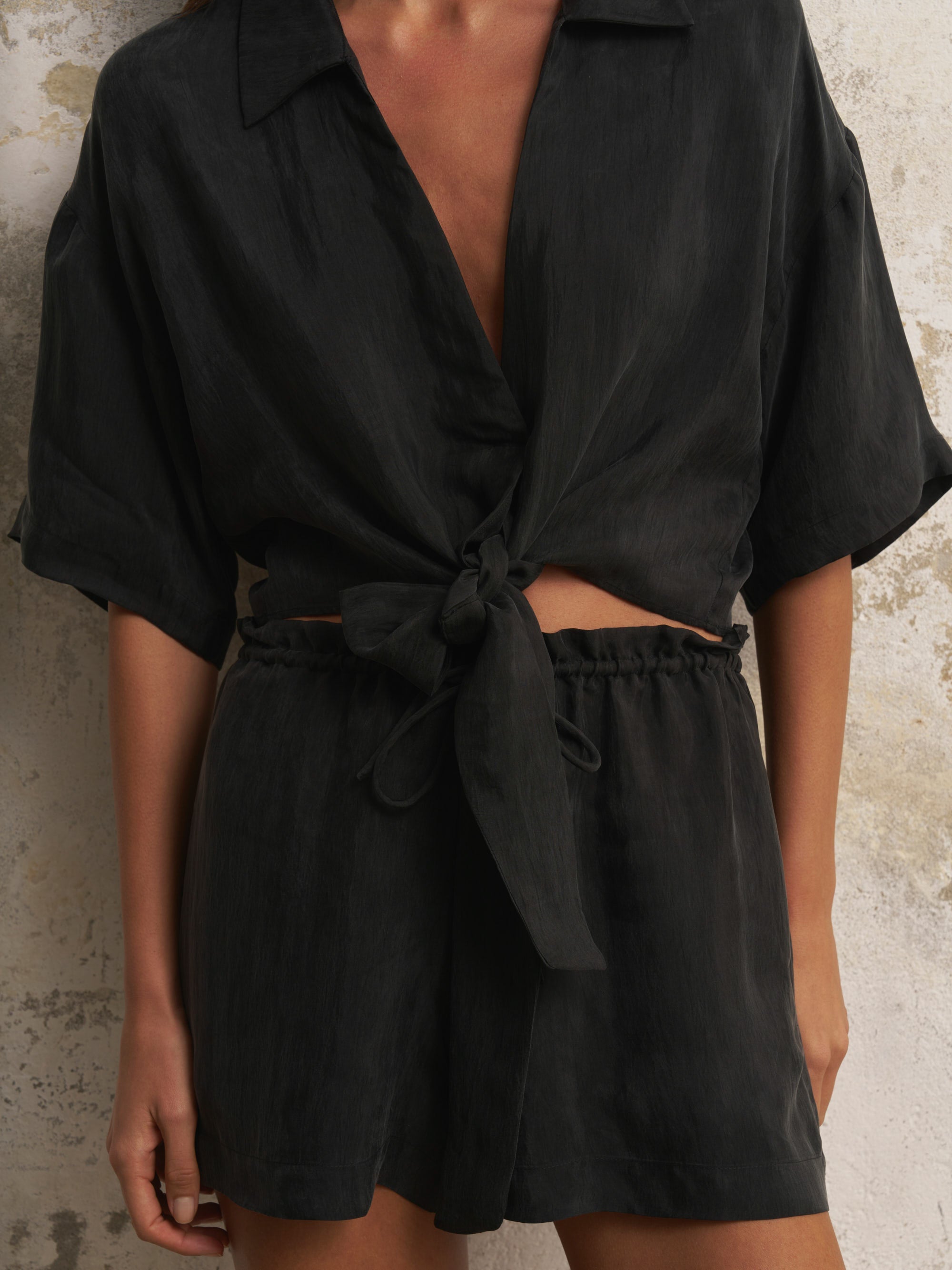 The Handloom Lucid Flow Tie Shorts - Black