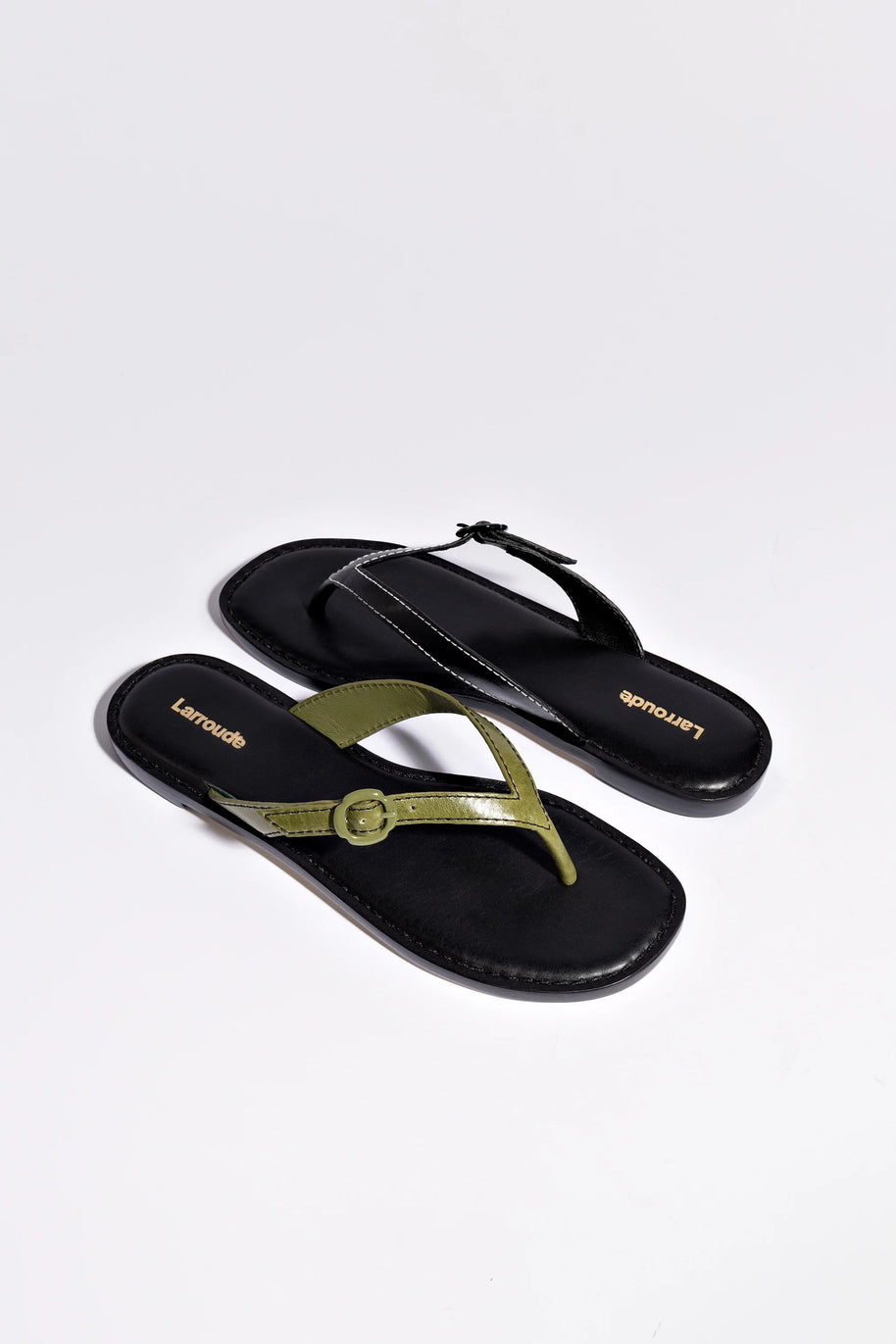 Mary Kate Flat Sandal In Seaweed Leather
