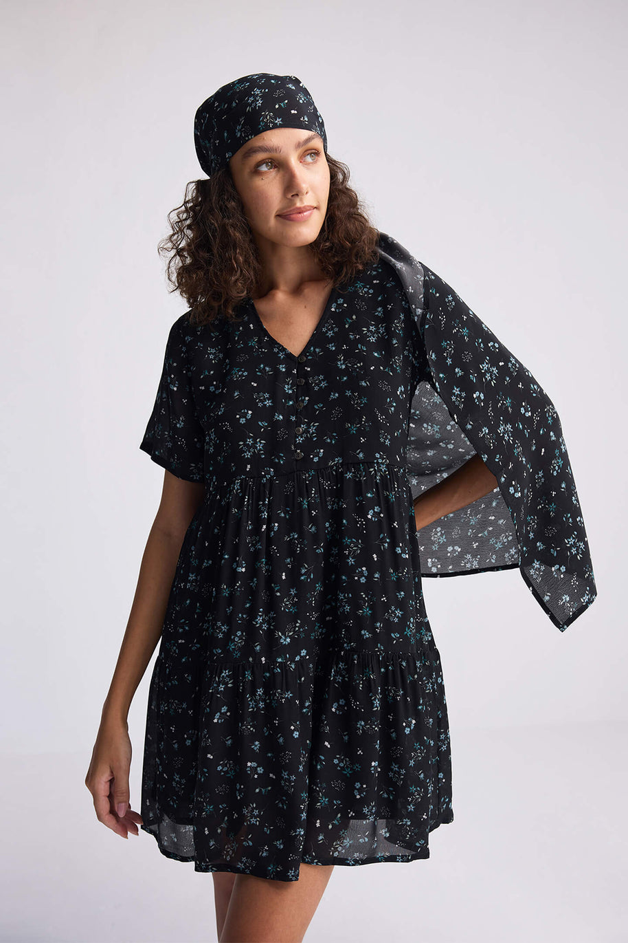 Reistor Floral Short Tiered Dress in Dark Blue