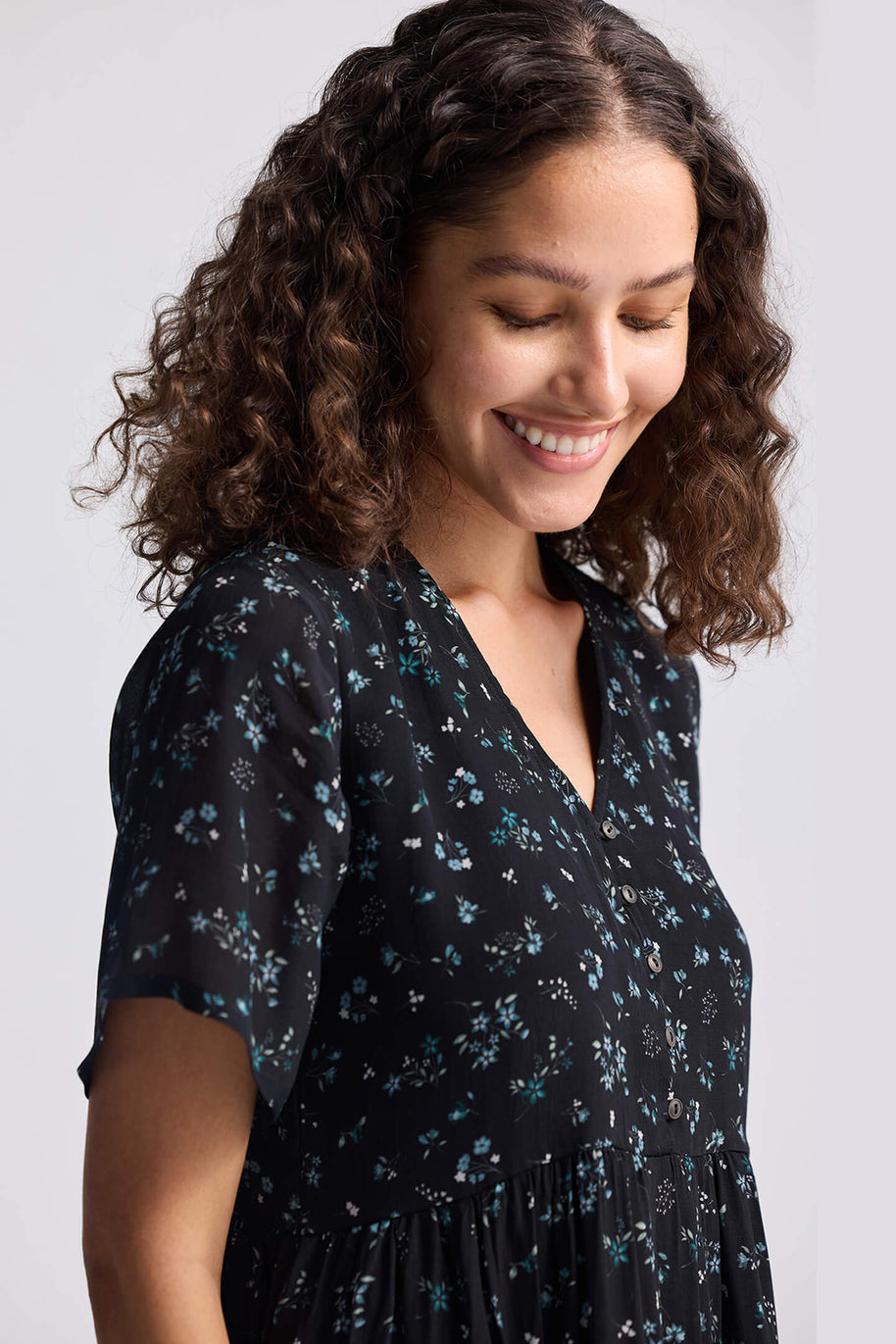 Reistor Floral Short Tiered Dress in Dark Blue