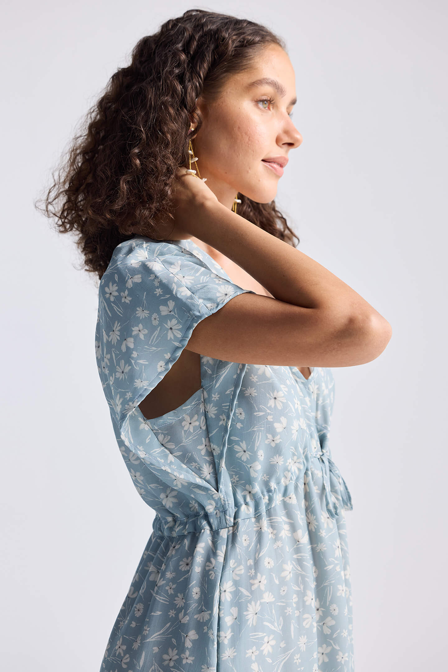 Reistor Gathered Maxi Dress in Light Blue Florals