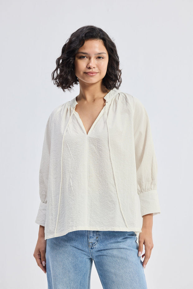 Reistor Relaxed Fit Top with Front-tie in Cream