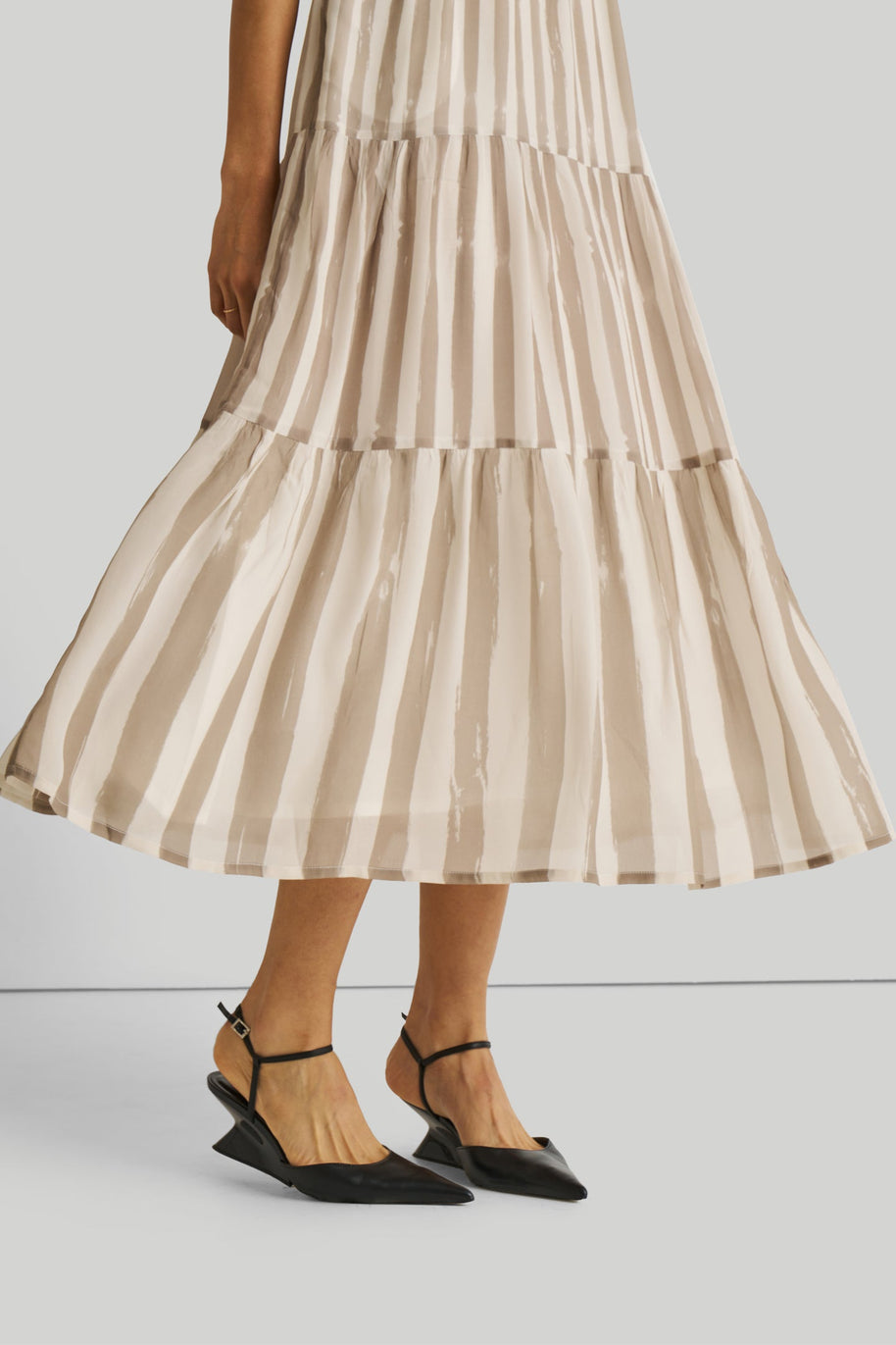 Reistor Strappy Tiered Maxi Dress in Beige Stripes
