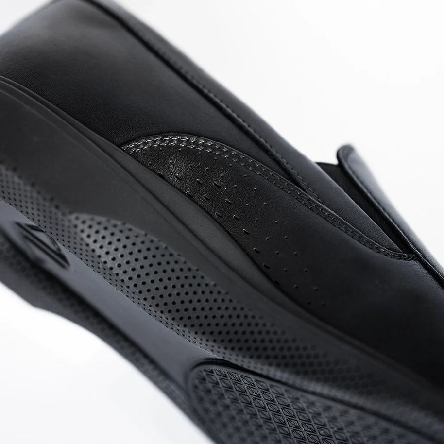 Amberjack The Slip-On (Obsidian)