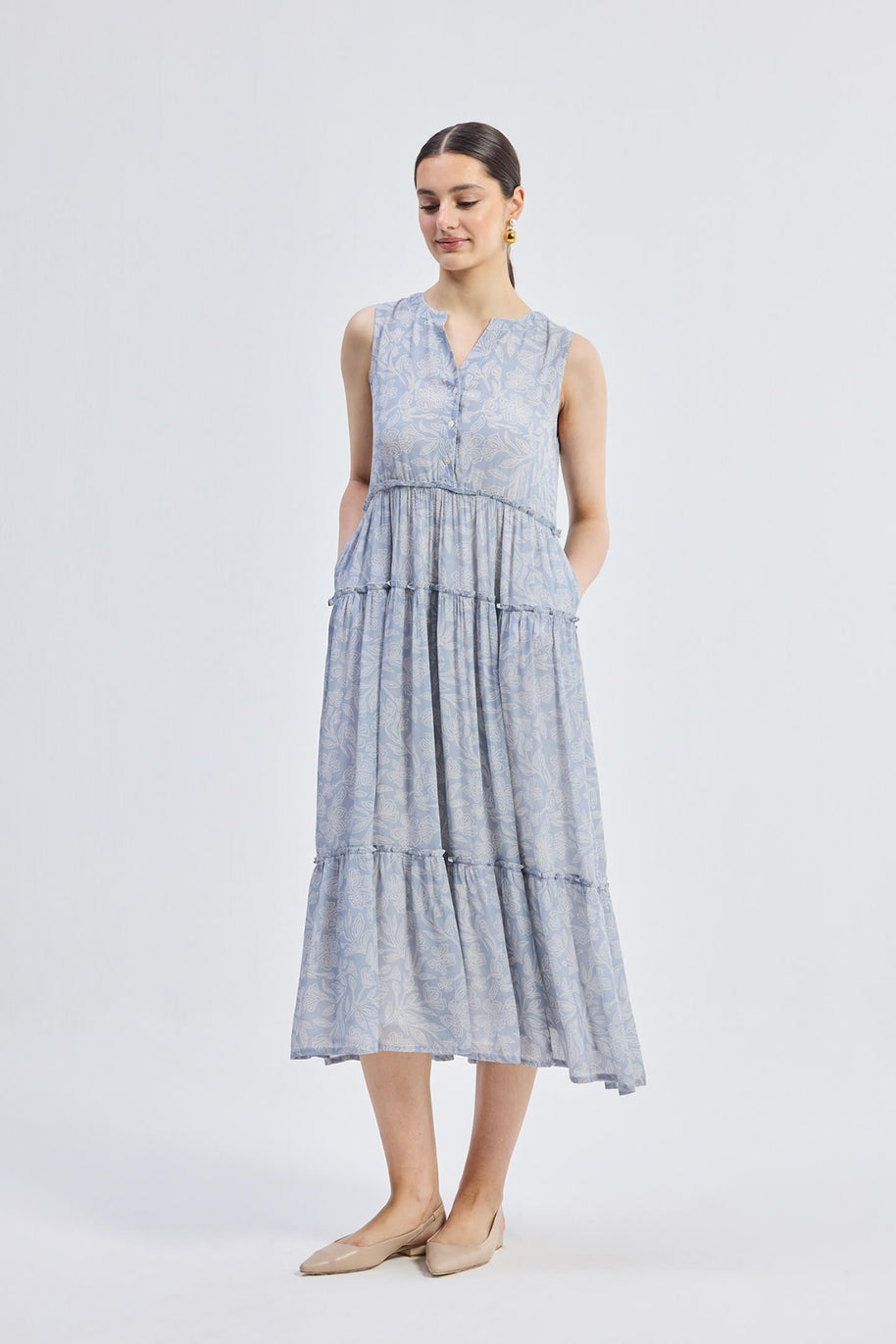 Reistor The Perfect Resort Floral Maxi in Periwinkle Blue