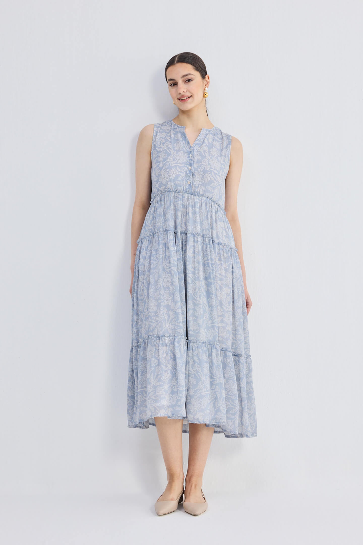 Reistor The Perfect Resort Floral Maxi in Periwinkle Blue