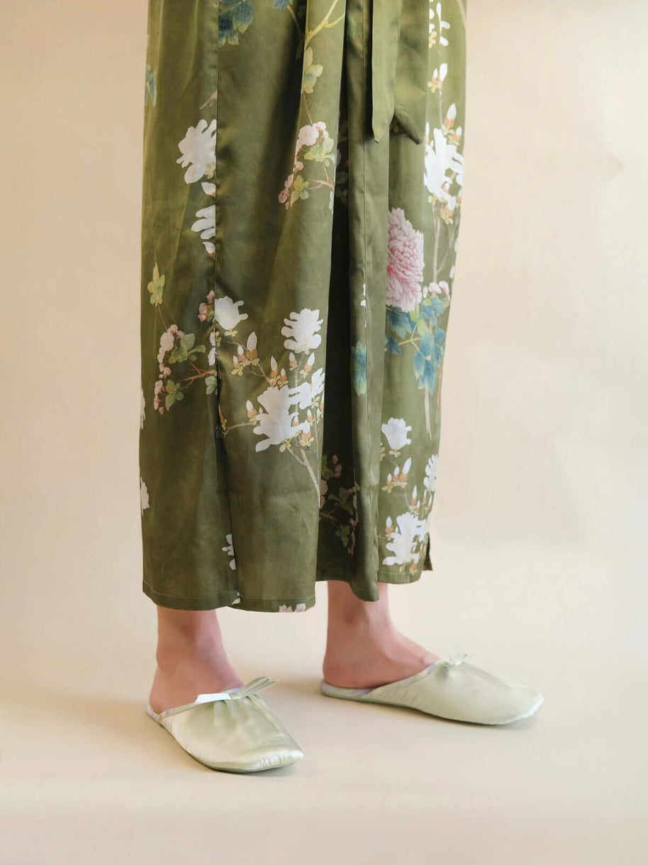Ulivary Ink Floral Print Slippers (more colors)