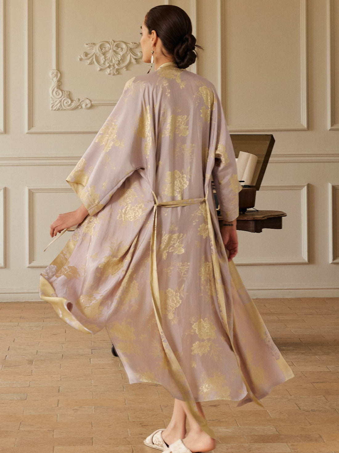 Ulivary Reversible Lavender & Gold Jacquard Kimono Robe