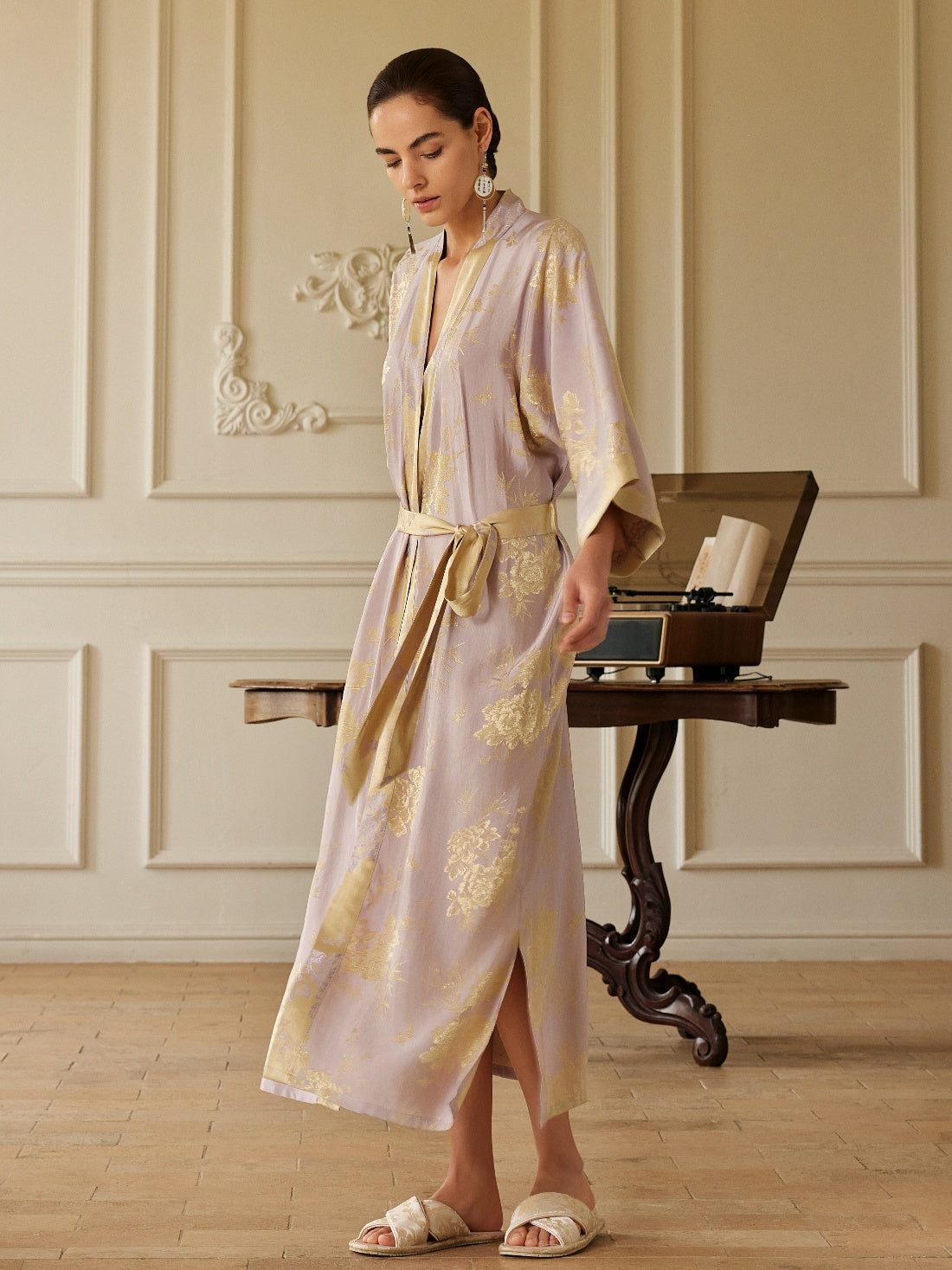 Ulivary Reversible Lavender & Gold Jacquard Kimono Robe