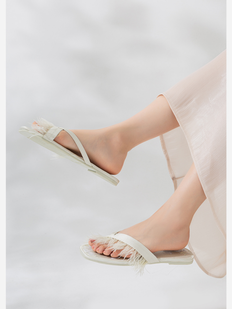 Ulivary Elegant Summer Toe Ring Slippers (more colors)