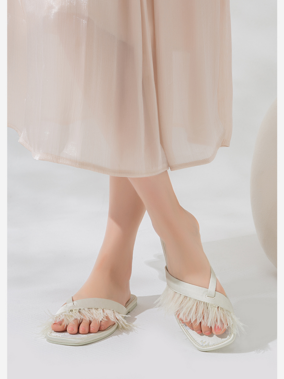 Ulivary Elegant Summer Toe Ring Slippers (more colors)