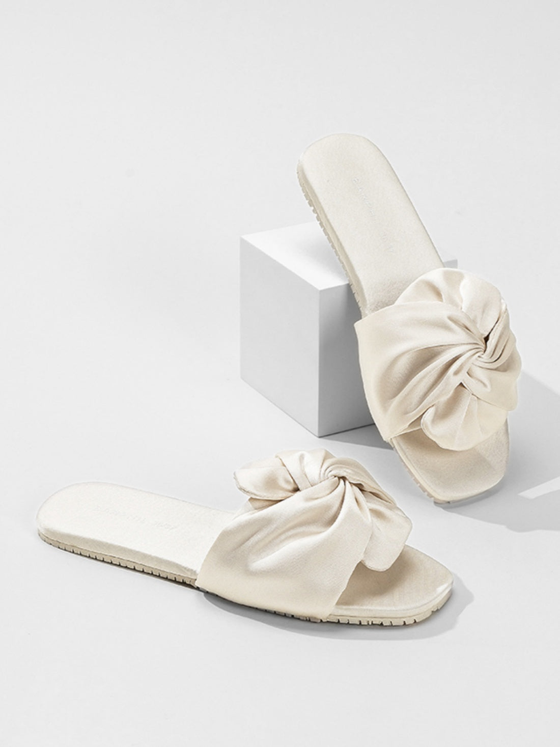 Ulivary Silky Satin Bow Slippers (more colors)