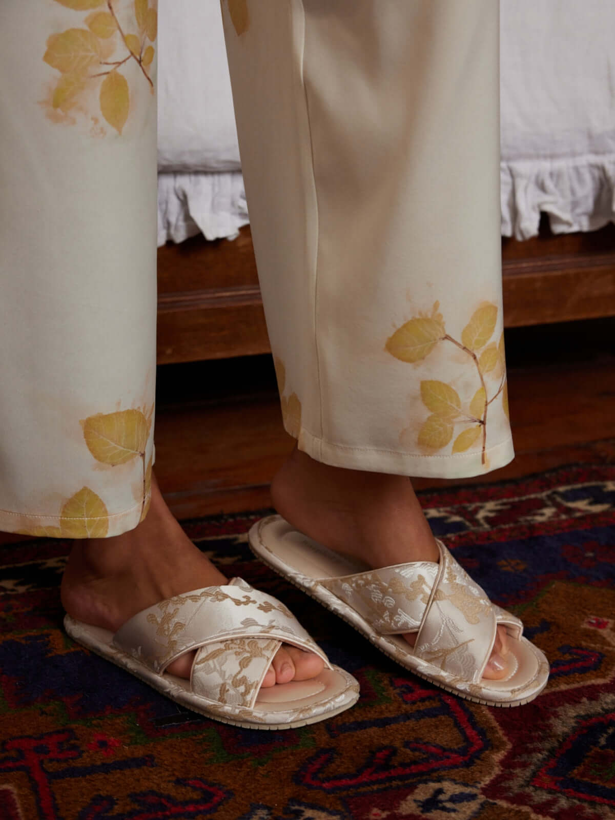 Ulivary Classic Cross-Strap Embroidery Slippers (more colors)