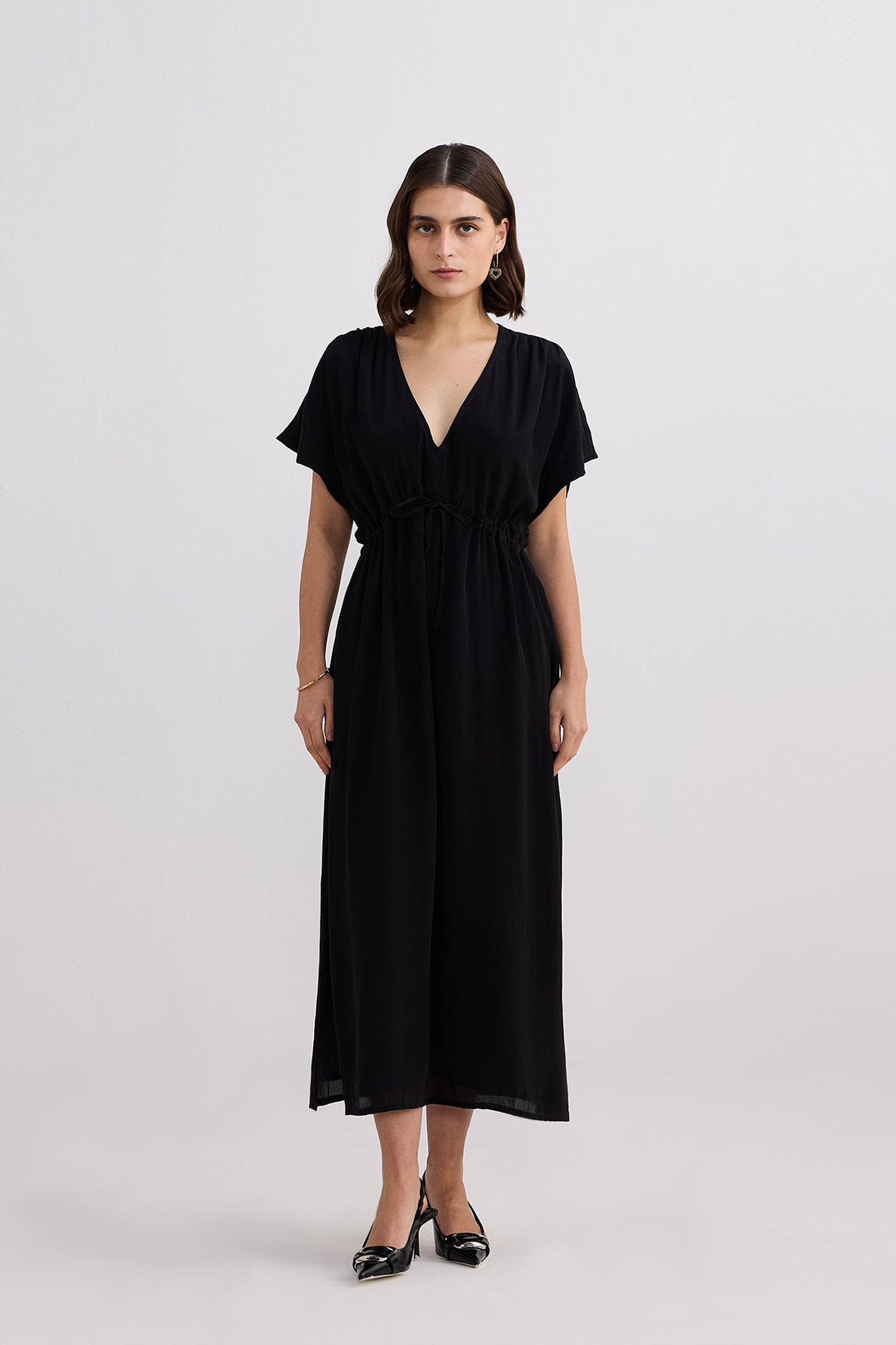 Reistor V-neck Gathered Maxi Dress in Black