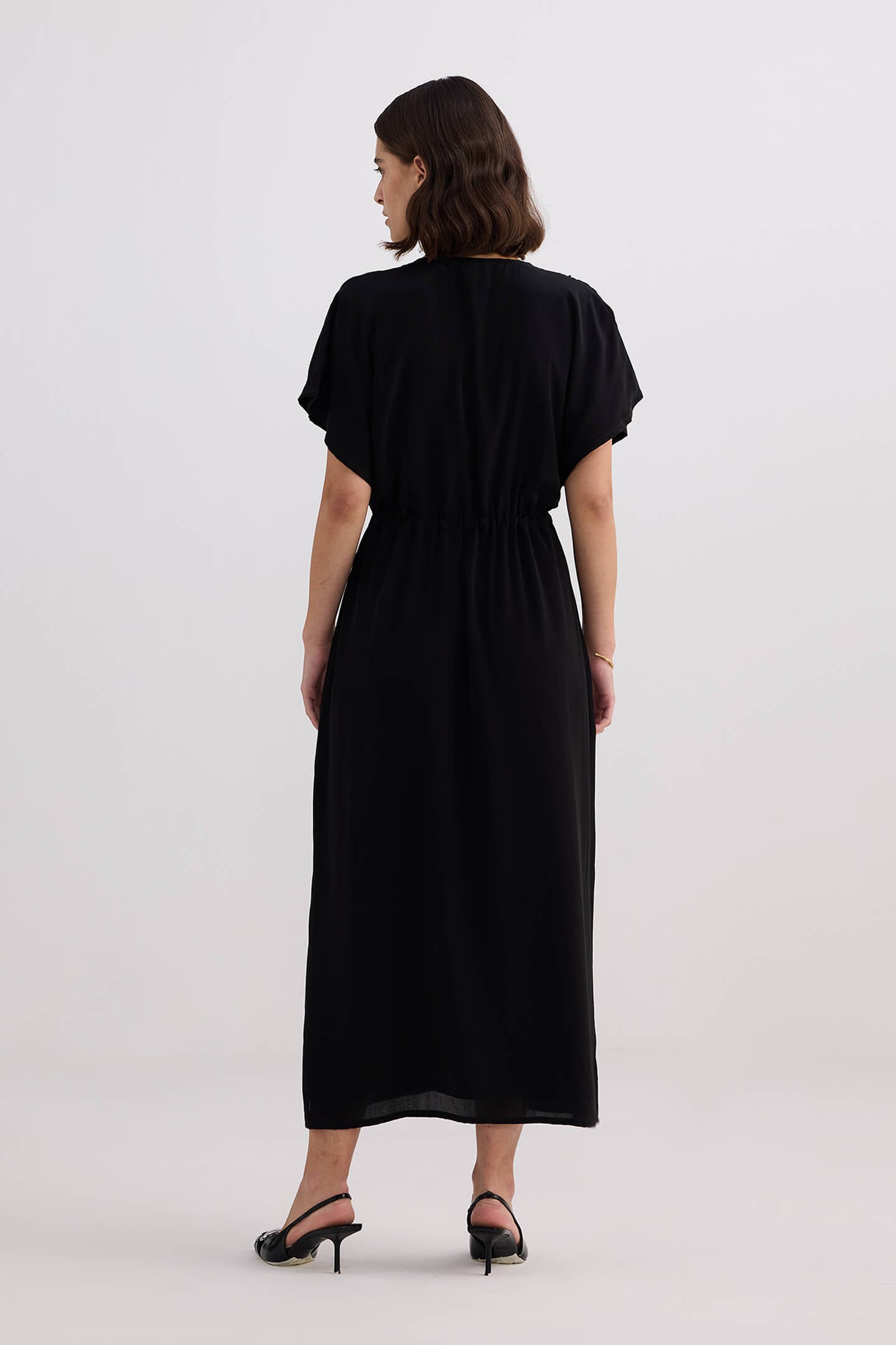 Reistor V-neck Gathered Maxi Dress in Black