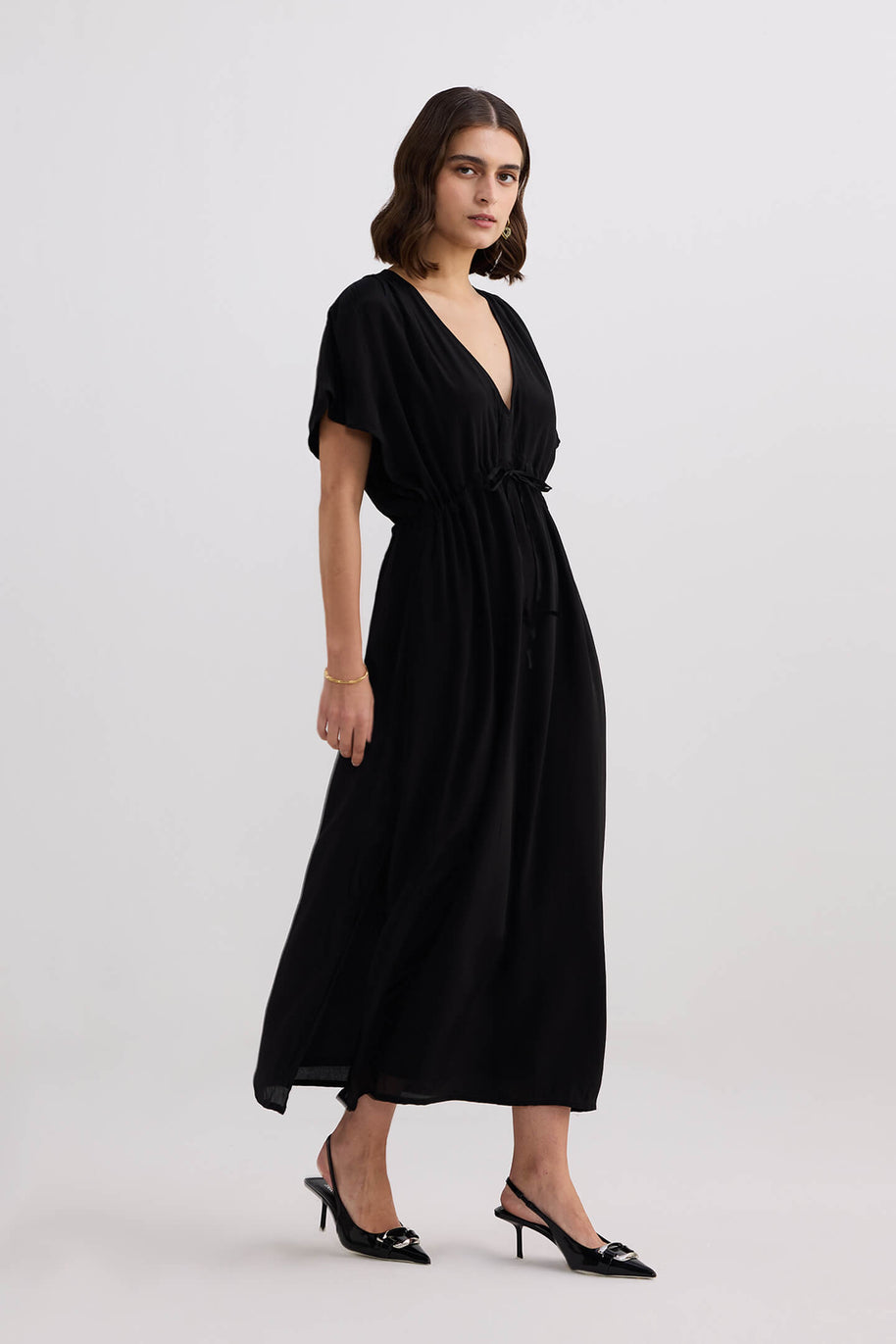Reistor V-neck Gathered Maxi Dress in Black