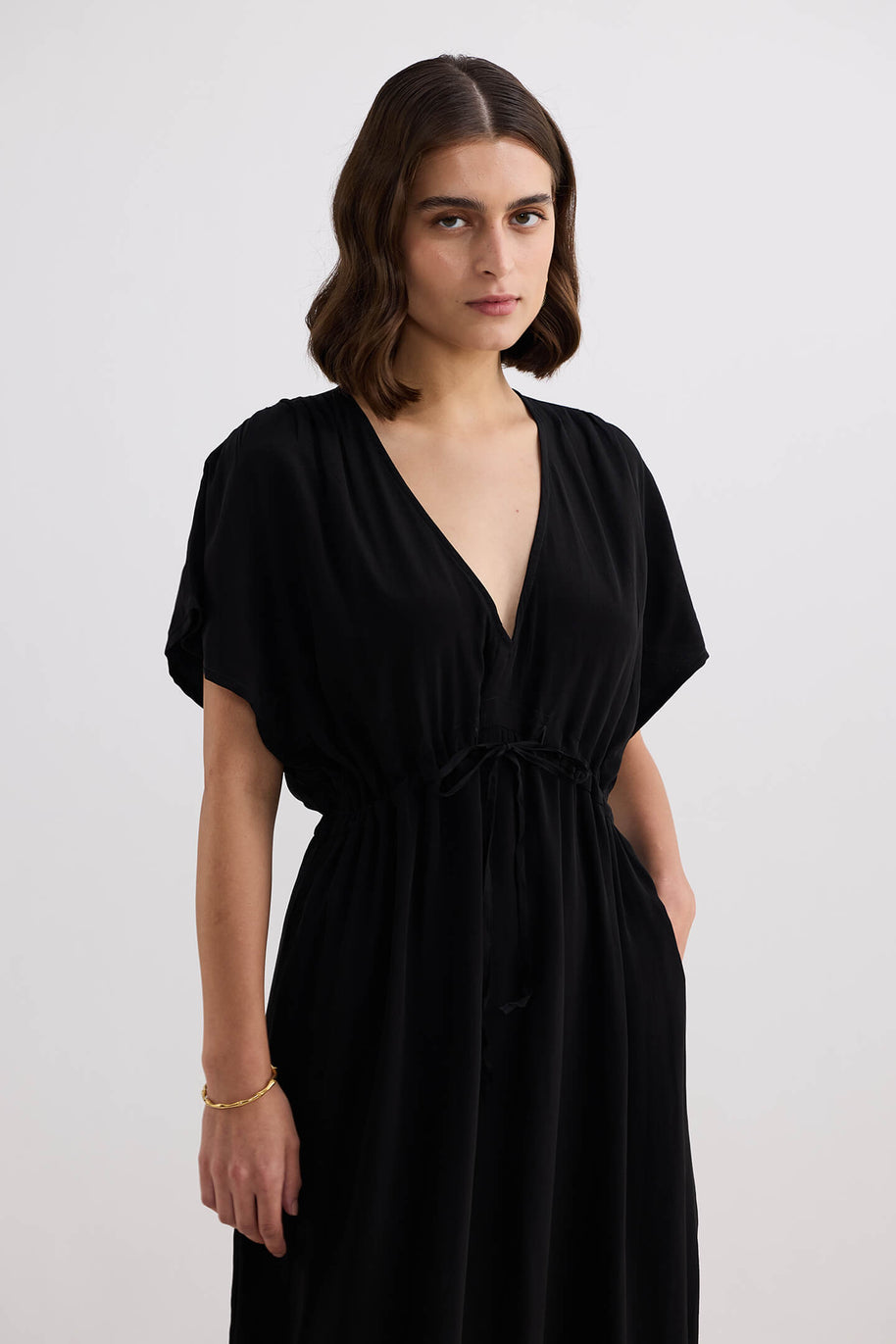 Reistor V-neck Gathered Maxi Dress in Black