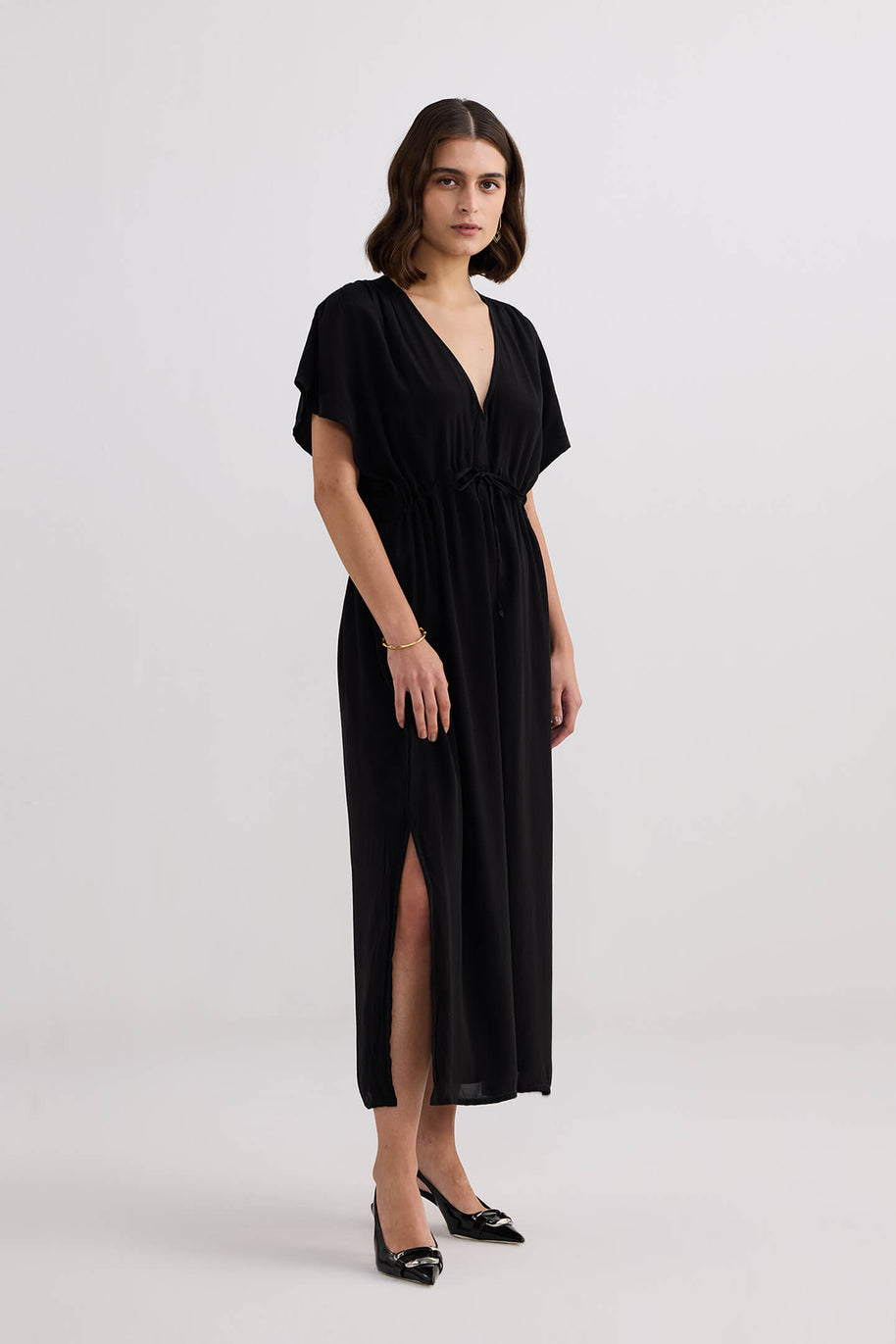 Reistor V-neck Gathered Maxi Dress in Black