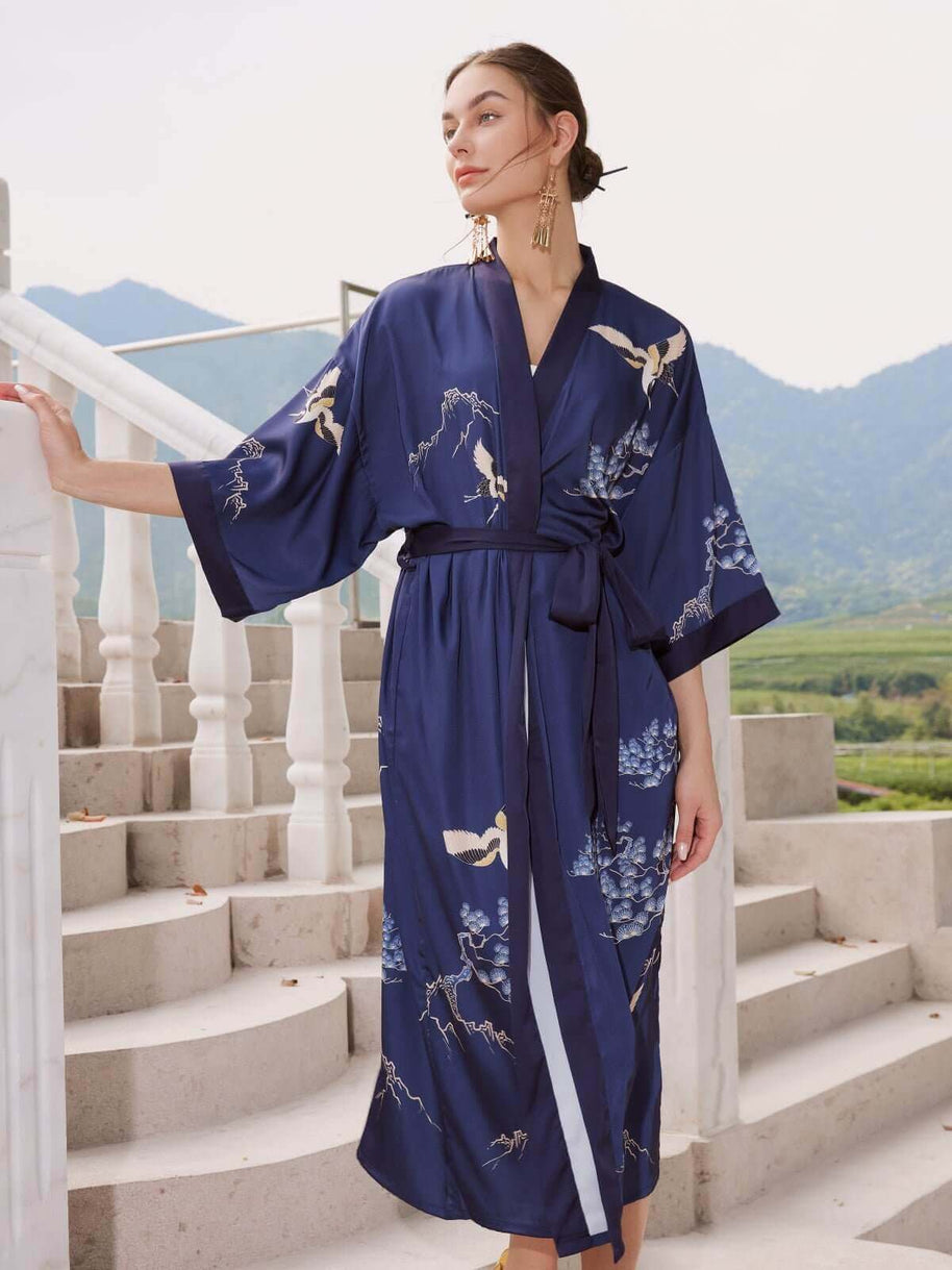 Ulivary Mountain Crane Kimono Robe