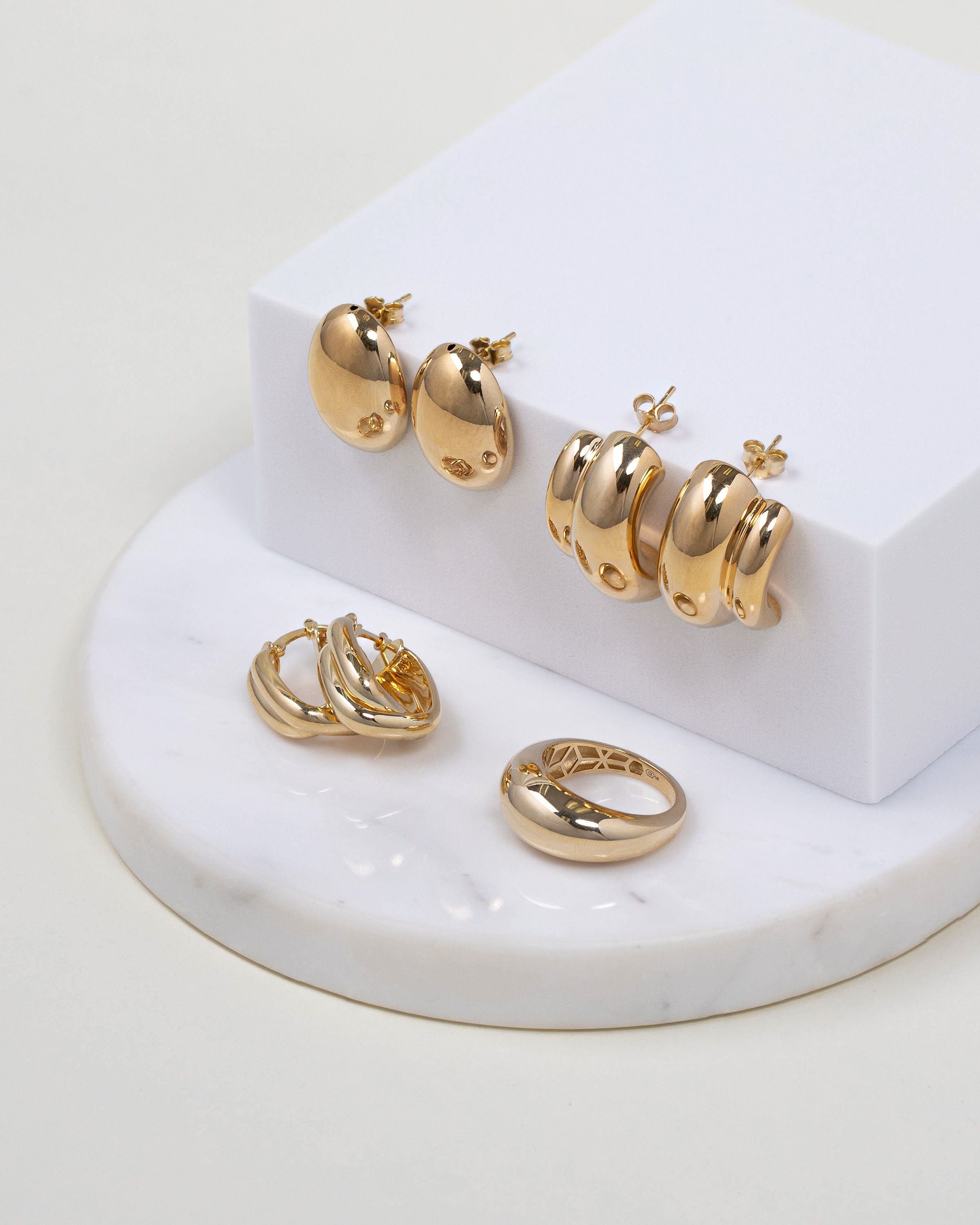 Zoe Lev 14K Gold Double Twist Oval Hoop Earrings