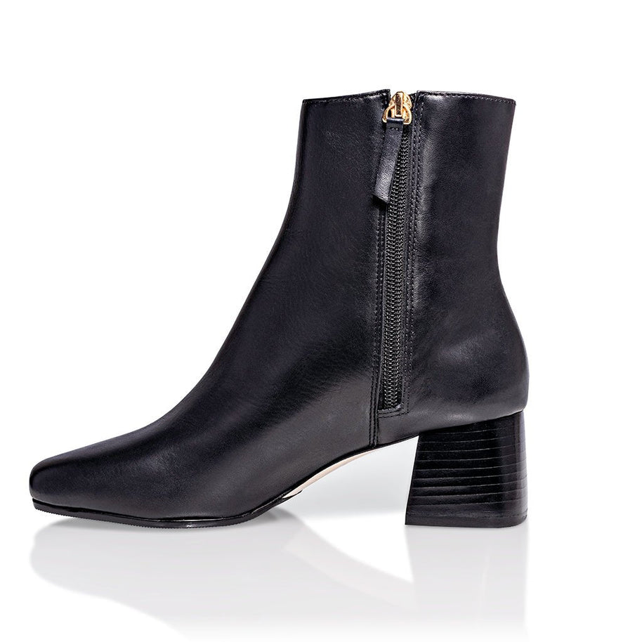 Joan Oloff Arina Bootie Black Lux Nappa