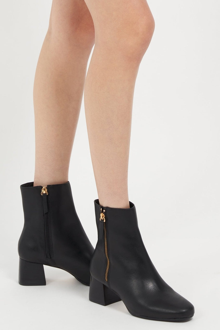 Joan Oloff Arina Bootie Black Lux Nappa