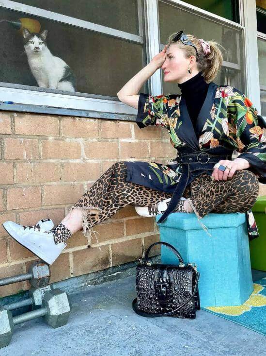Ulivary Short Kimono Robe Black Leopard