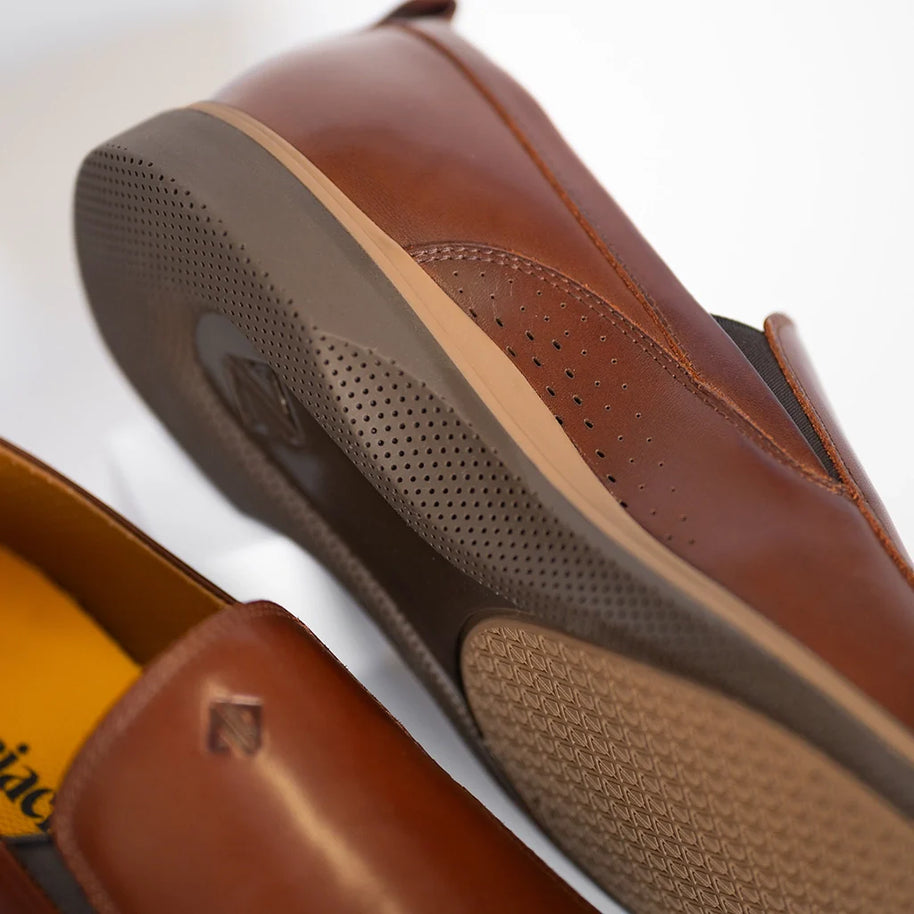 Amberjack The Slip-On (Chestnut)