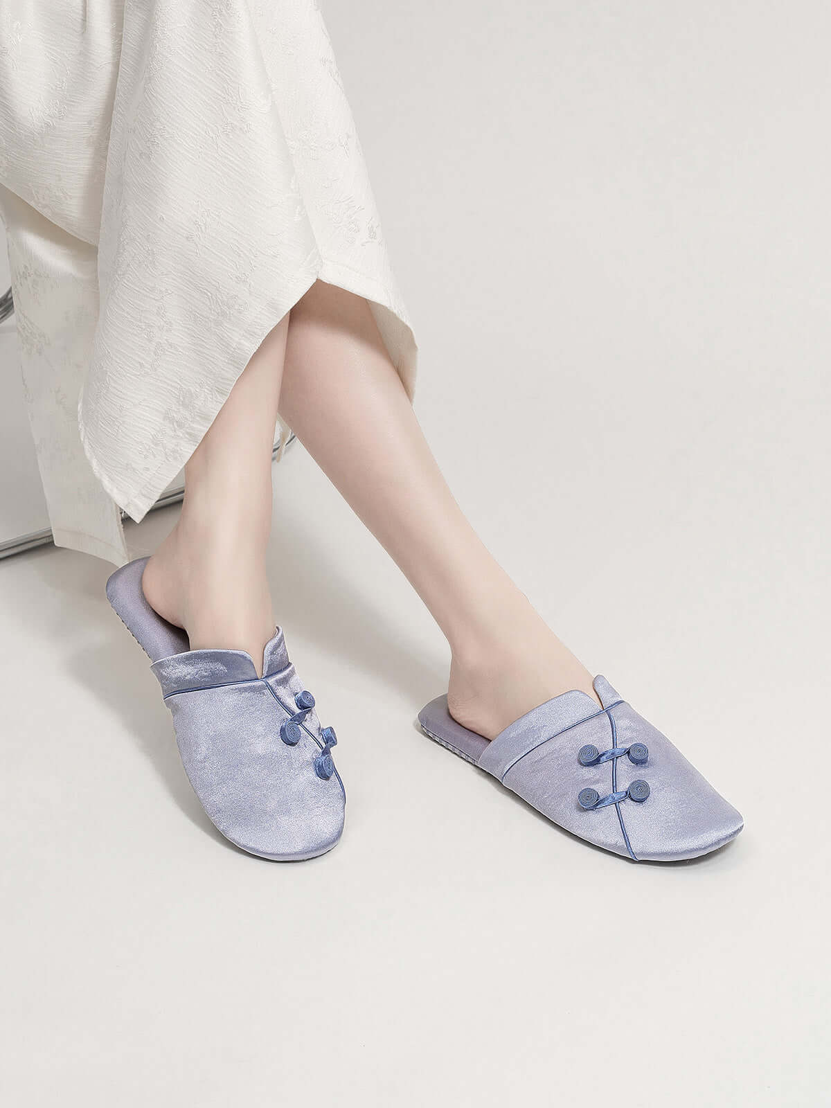Ulivary Qipao Collar Buckle Asian Style Slippers