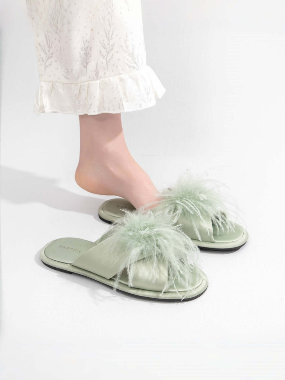 Ulivary Luxe Feather Slippers (more colors)