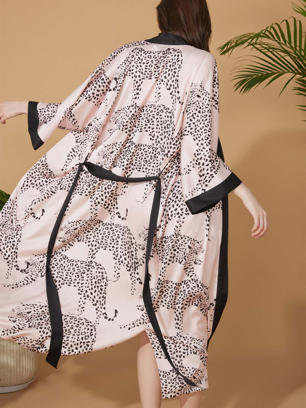 Ulivary Pink Leopard Kimono Robe