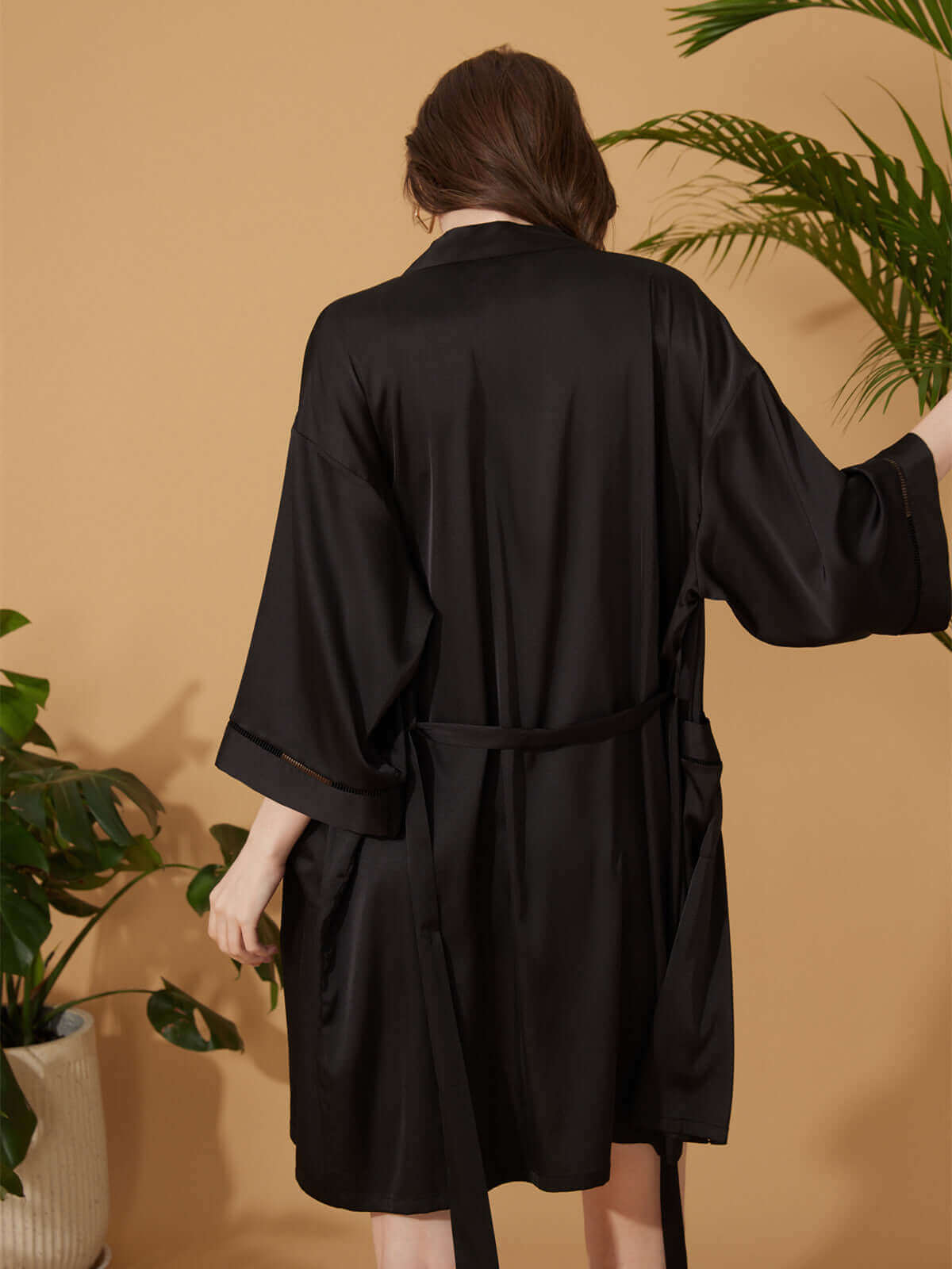 Ulivary Elegant Hollow Out Detail Short Robe With Pockets