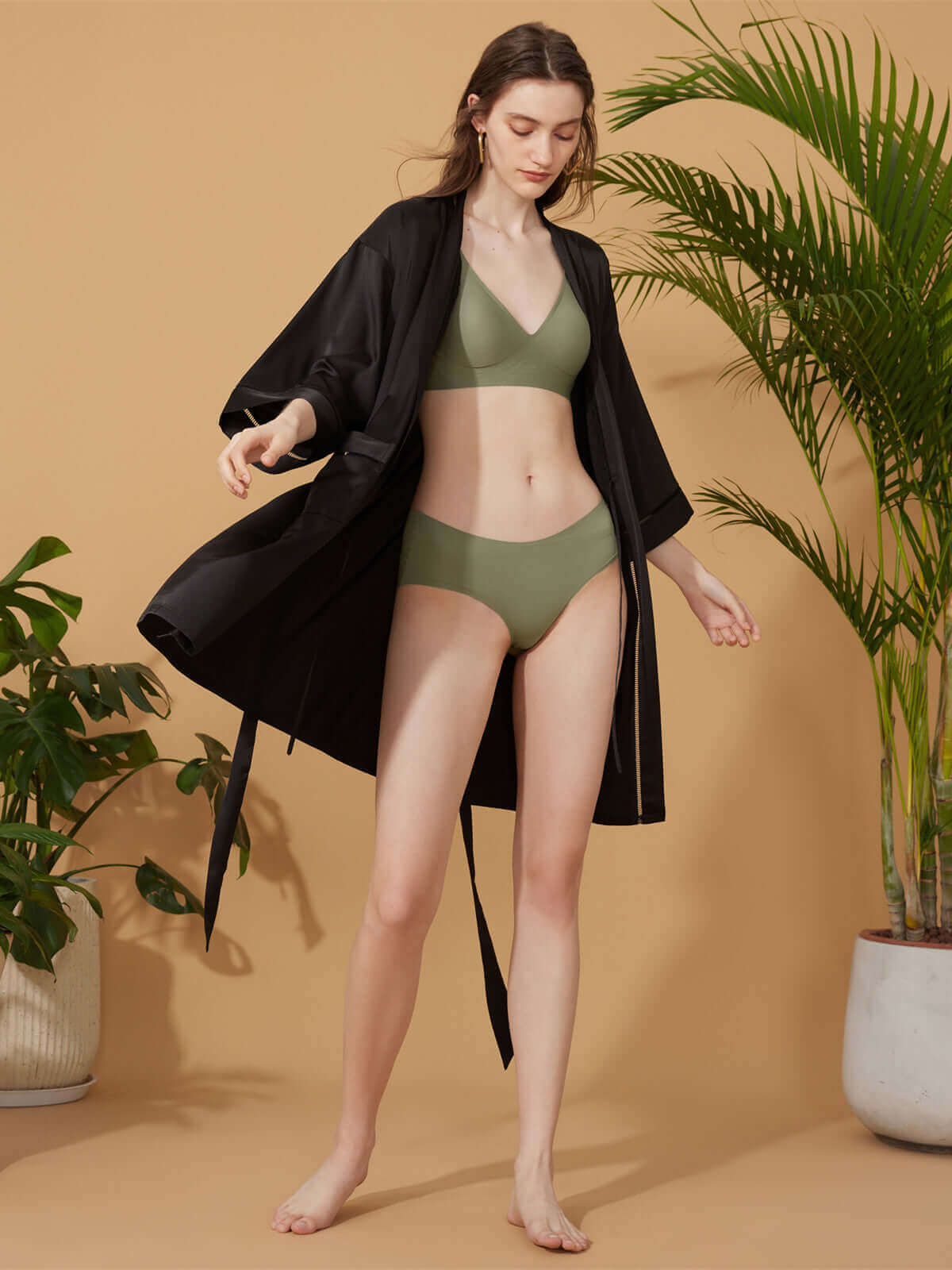 Ulivary Elegant Hollow Out Detail Short Robe With Pockets