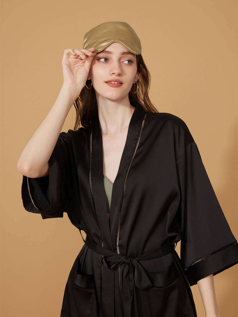 Ulivary Elegant Hollow Out Detail Short Robe With Pockets