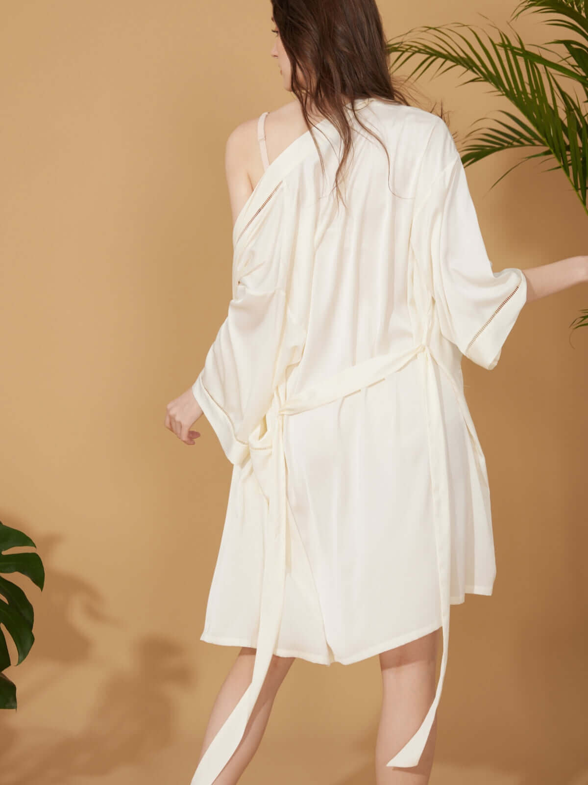 Ulivary Elegant Hollow Out Detail Short Robe With Pockets