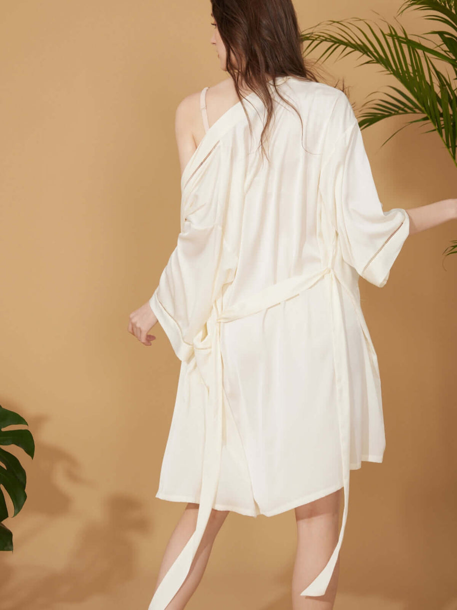 Ulivary Elegant Hollow Out Detail Short Robe With Pockets