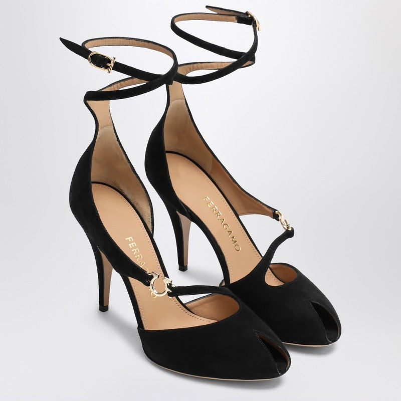 Ferragamo Décolleté With Gancini Detail